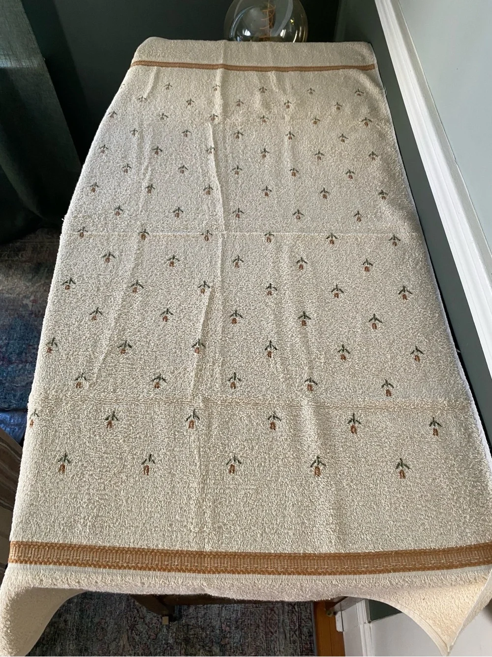Vintage 1980s St Mary’s Fieldcrest Beige Brown Floral Tulip Bathroom Towel